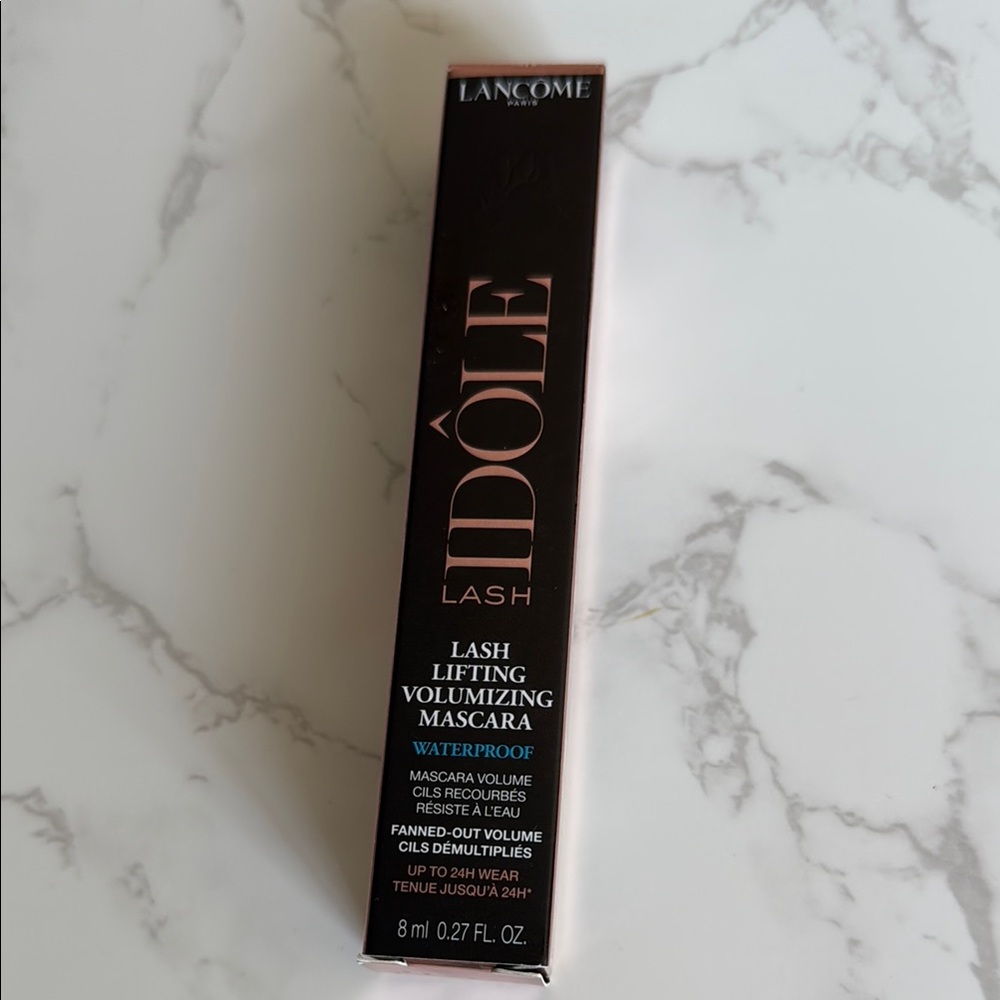 Black Volumizing Mascara